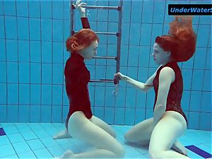 2 super-steamy teenagers underwater